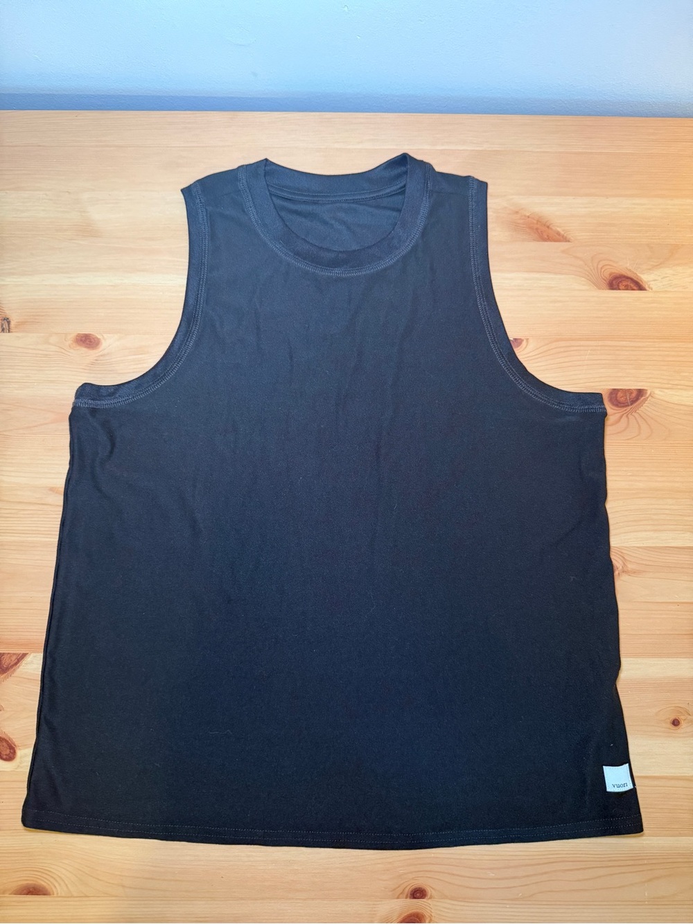Vuori Women's Energy Top Long Charcoal Black Tank Size S (VW1156)
